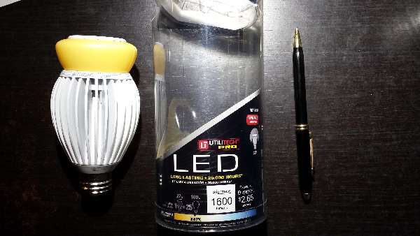 Electric: LED-light-bulb-hum