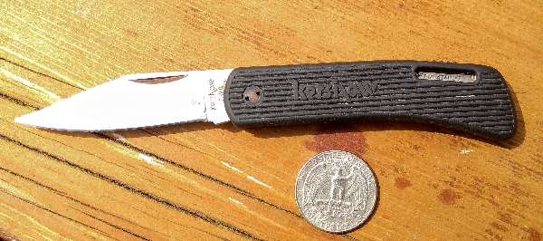 Kerskaw pocket knife 2.25 inch locking blade
